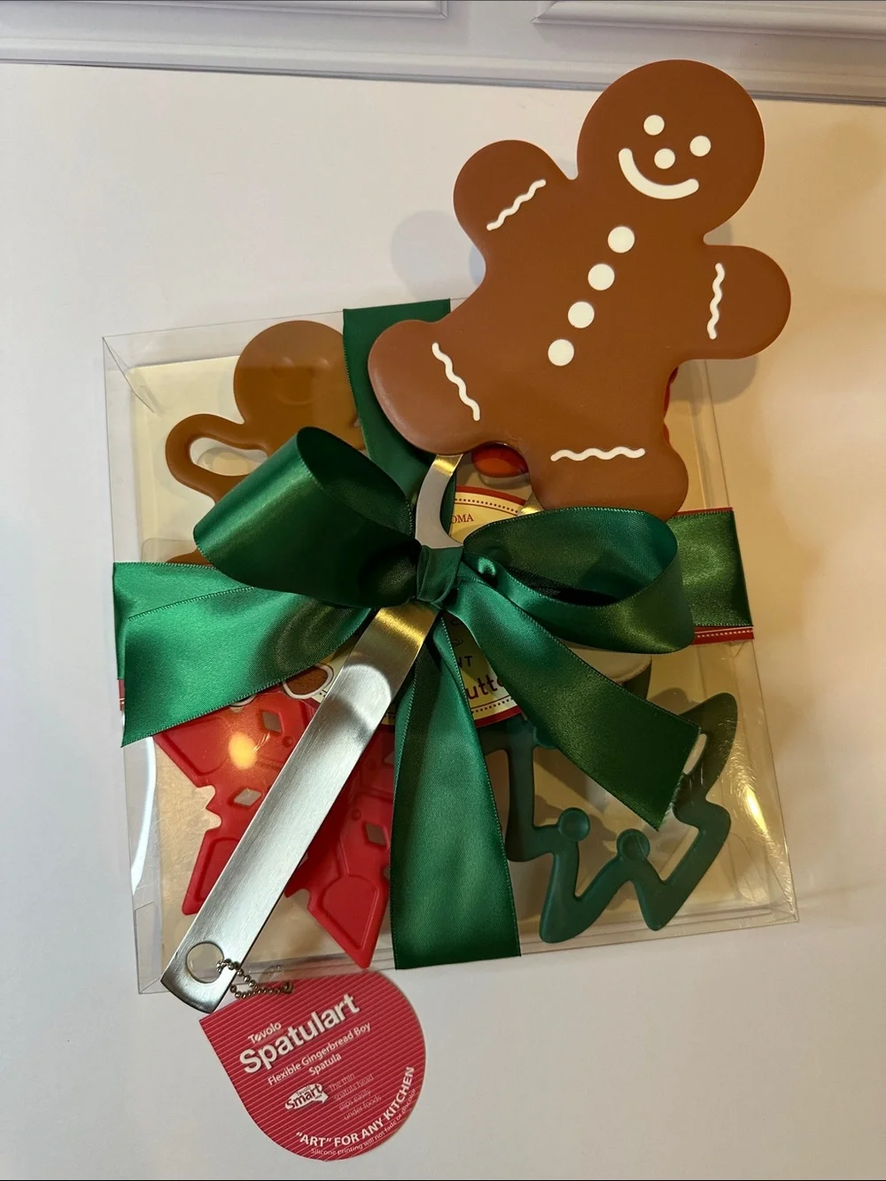 Williams Sonoma Holiday Imprint Cookie Cutter Set of 4 & Spatula #1